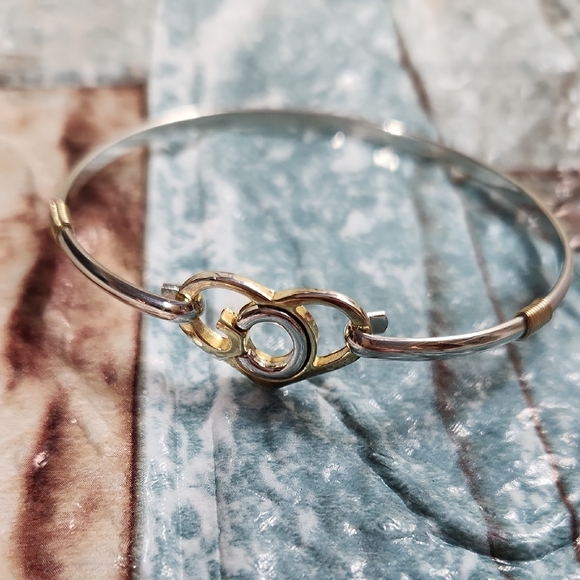 Gold and Silver Minimalist Interlocking Circles Bracelet - Picture 1 of 1